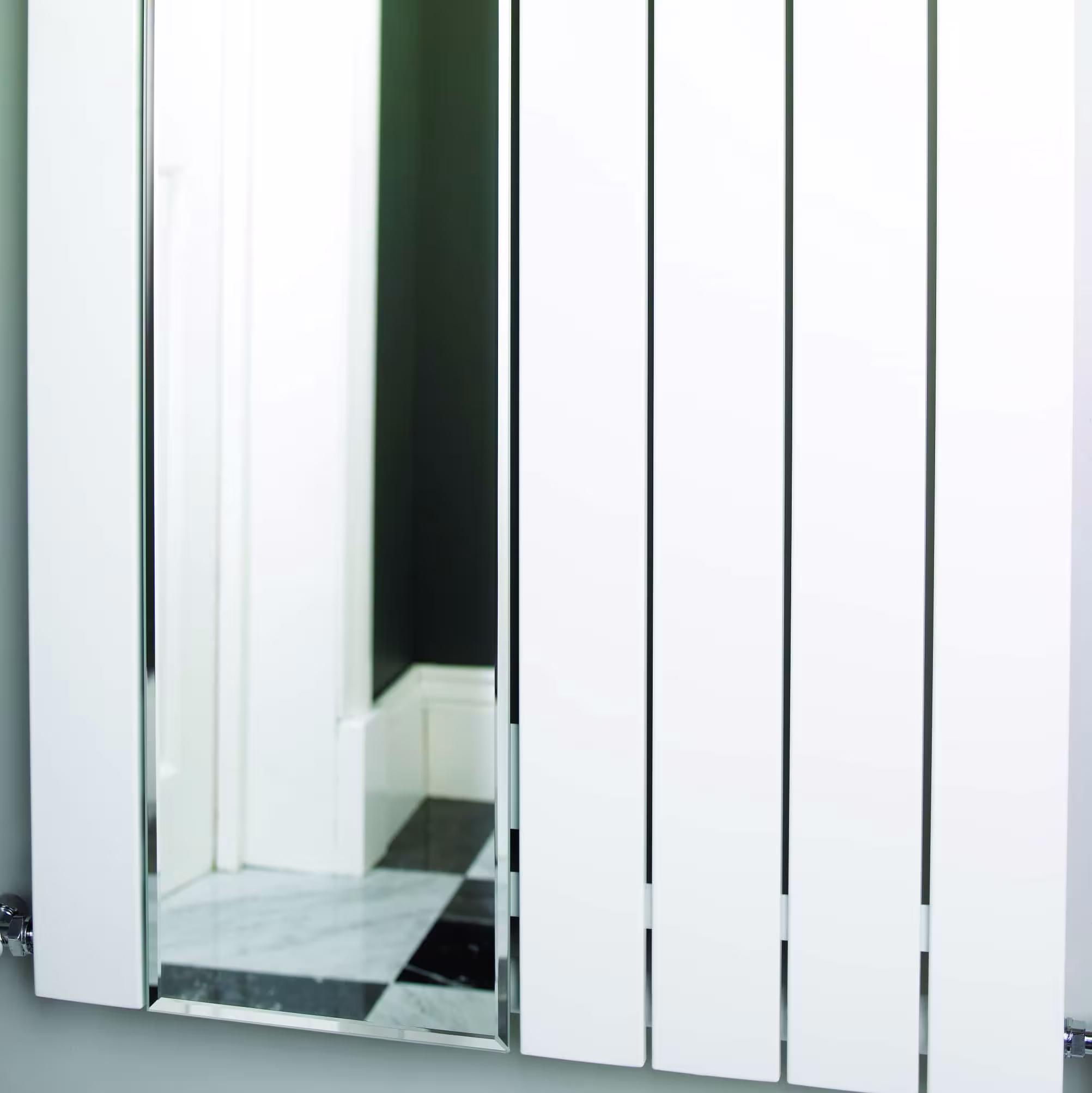 Groupe de produits Radiateur d'ambiance Ximax P1 miroir blanc RAL 9003 Radiateur d'ambiance P1 miroir 1800 mm x 670 mm 990 watts blanc RAL 9003 de la marque Ximax de la catégorie radiateur