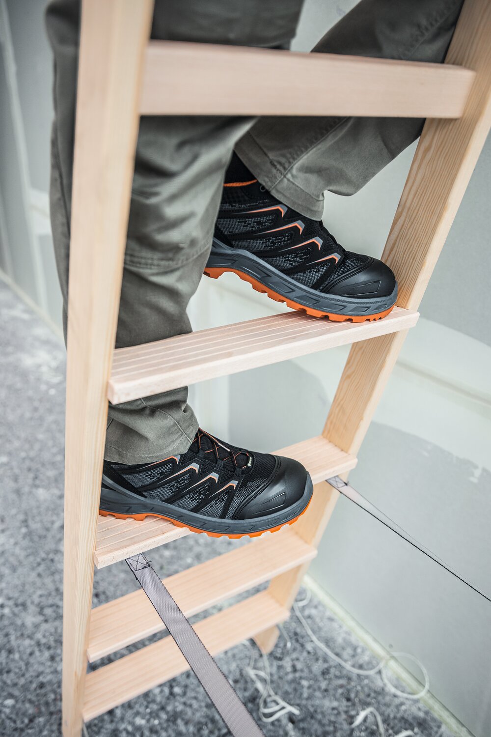 Munk Stufen-Stehleiter Holz 2x3 Stufen