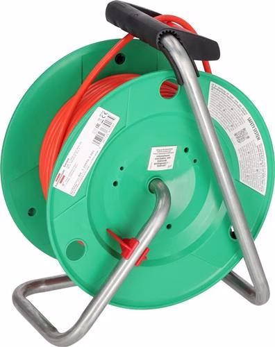 Gartenkabeltrommel Garant Gewinde 38+2m PVC 3x1,5mm² 290mm Kurbel IP44 BRENNENSTUHL