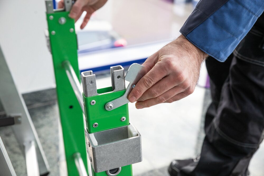 Produktbild Detailansicht 3816624 Echelle à plate-forme Munk enfichable compacte