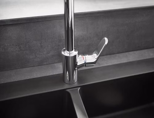 Hansgrohe Miscelatore monocomando per cucina 240 FOCUS DN 15, con doccetta estraibile cromo