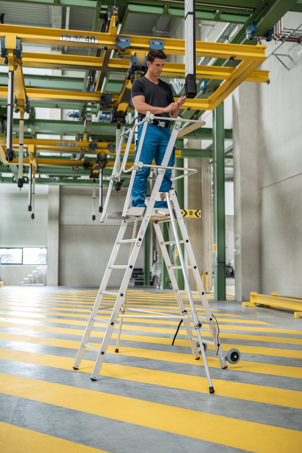 Scala a piattaforma Munk FlexxStep 4 pioli