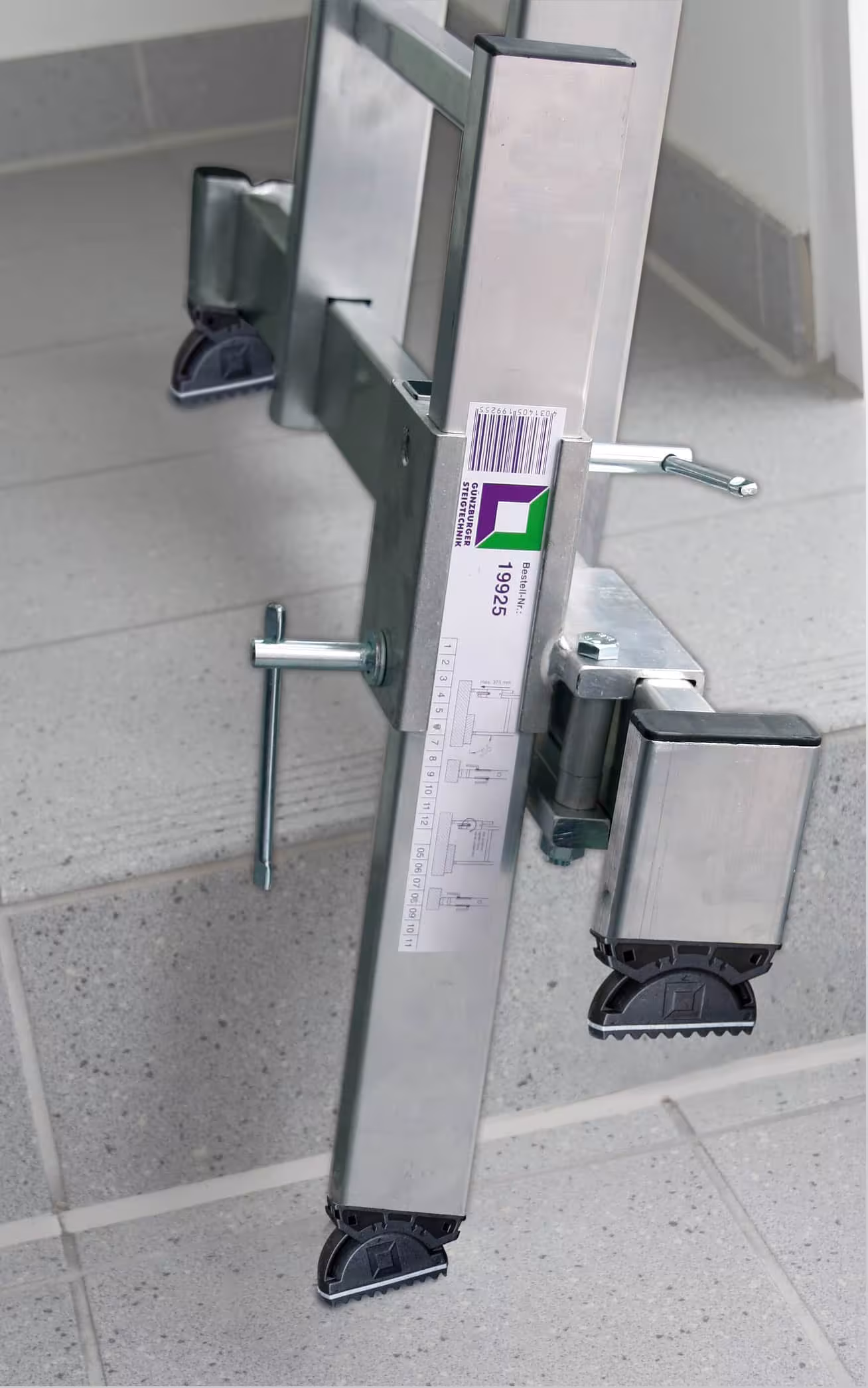 Rallonge de rail pour traverse d'une largeur de 930 mm ou 1200 mm de la marque Munk de la gamme de produits Echelles & Echafaudages