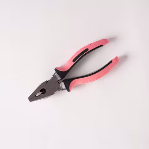 rosa Kombizange von der Marke FigoFix rosa Kombizange aus der Kategorie Figofix rosa Handwerkzeuge mit der Artikelnummer 4029933103394