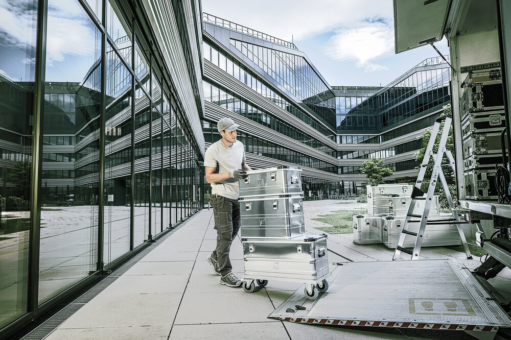 Scatole da trasporto Munk impilabili 47 L