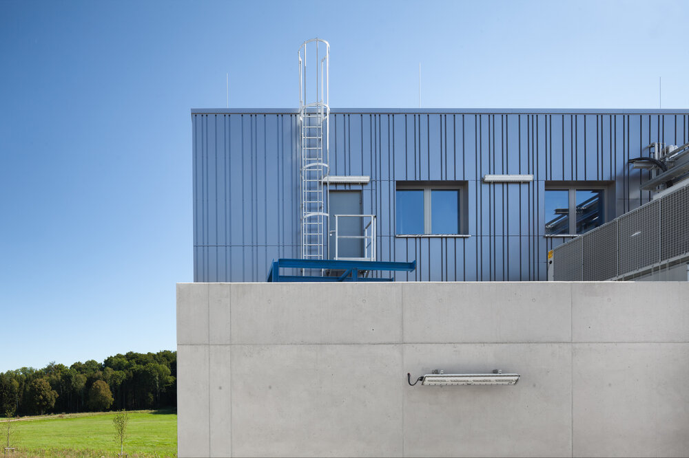 Scala verticale Munk a trazione singola con protezione posteriore in acciaio zincato 5,96 m