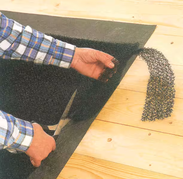 Une autre vue de l'article Tricot élastique Grid Sec comme couche de séparation de la catégorie toit en pente