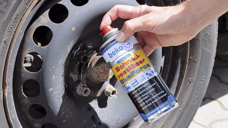 TecLine Dissolvant rapide de la rouille BlueForce 400 ml Leichtmetallfelge, Speiche, Reifen, Rad, Person