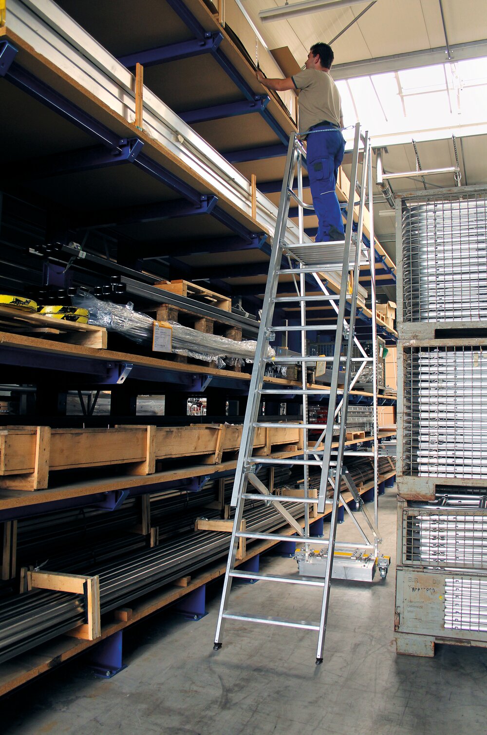 Scala a piattaforma pieghevole Munk con telaio stretto 5 gradini