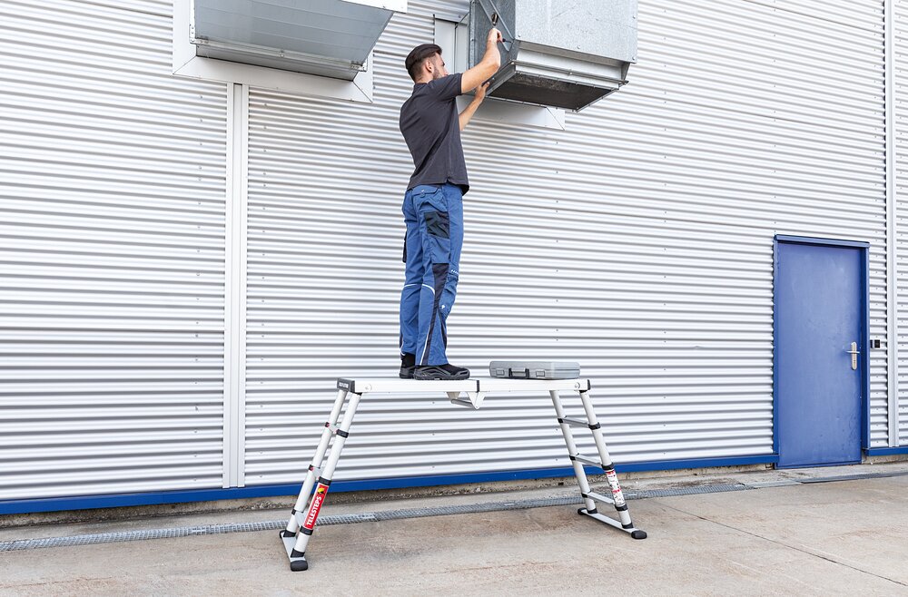 Piattaforma di lavoro telescopica Munk Solid Line 4 gradini