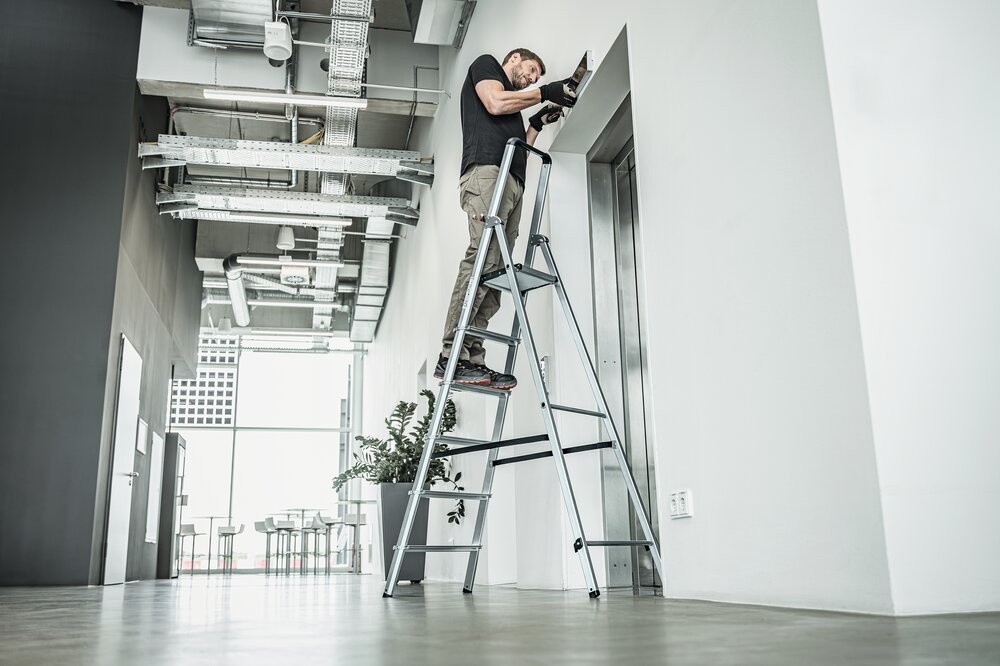 Escabeau à marches Munk ML accessible d'un côté 3 marches