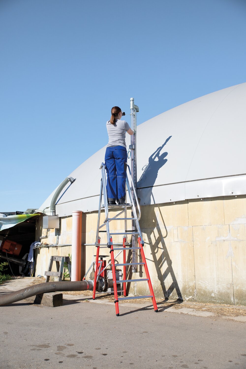 Milieubild 3816631 Echelle à plate-forme Munk enfichable compacte