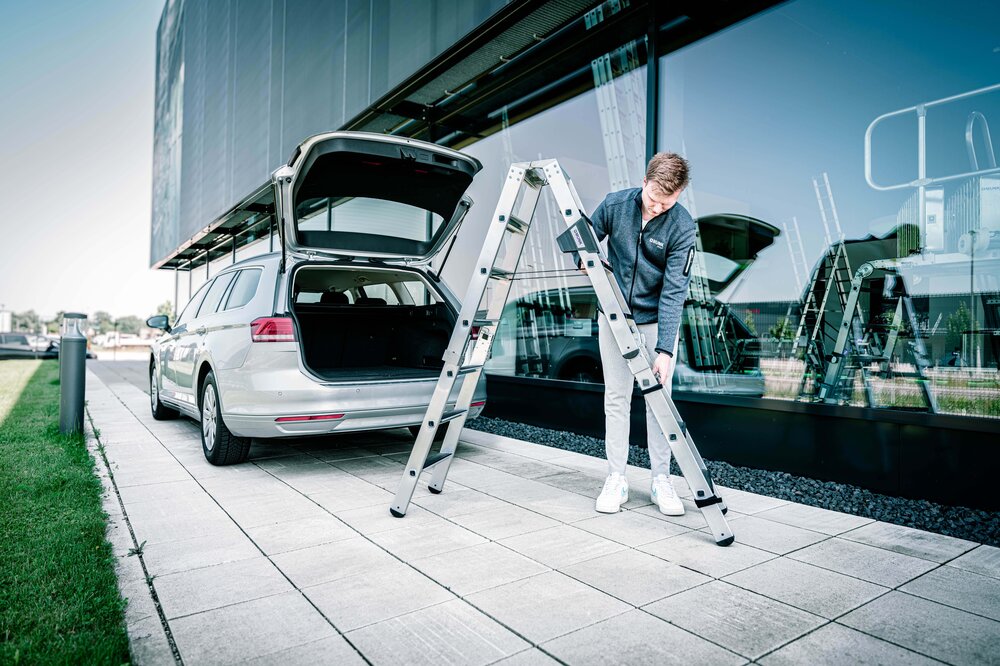 Escabeau à marches Munk accessible des deux côtés, emboîtable 2x4 marches