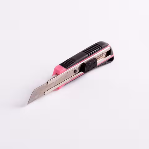 rosa Cuttermesser von der Marke FigoFix rosa Cuttermesser aus der Kategorie Figofix rosa Handwerkzeuge mit der Artikelnummer 4029933103363