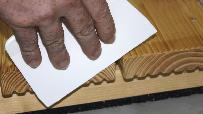 Riempitivo per il sigillante TERRASYS per le venature terminali Holz, Sperrholz, Drinnen, Innenarchitektur, Person