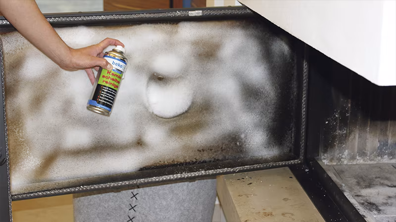 TecLine Kaminscheibenreiniger 400 ml Schaum, Person