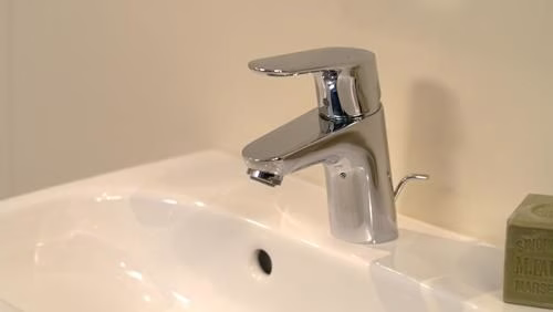 Hansgrohe miscelatore monocomando per lavabo FOCUS 70 larghezza nominale 15 con scarico pop-up da 1 1/4 di pollice cromo