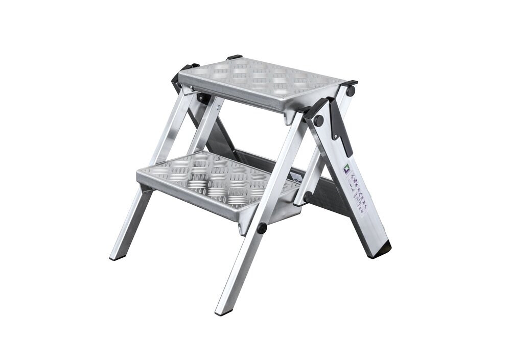 Escabeau Munk ML Compact, 2 marches, design Quintet en aluminium par Günzburger Steigtechnik Tabouret escabeau compact Munk ML, de la catégorie des tabourets escabeaux, référence 054202