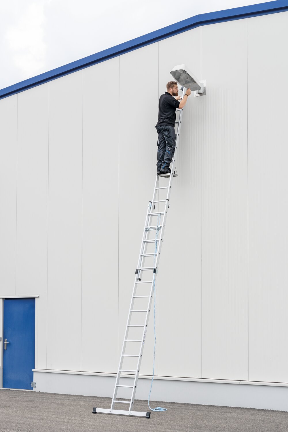 Échelle coulissante à corde Munk en 2 parties avec traverse standard 2x14nombre de barreaux