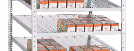 Piano aggiuntivo per scaffale Kanban MULTIplus150, 1000 x 500, zincato, con divisori e guide laterali della categoria Scaffali Kanban con GTIN 4004514249234 Ripiano aggiuntivo per scaffale Kanban MULTIplus150, 1000 x 500, zincato, con divisori e guide laterali della marca Schulte Lagertechnik dalla gamma di prodotti Scaffali