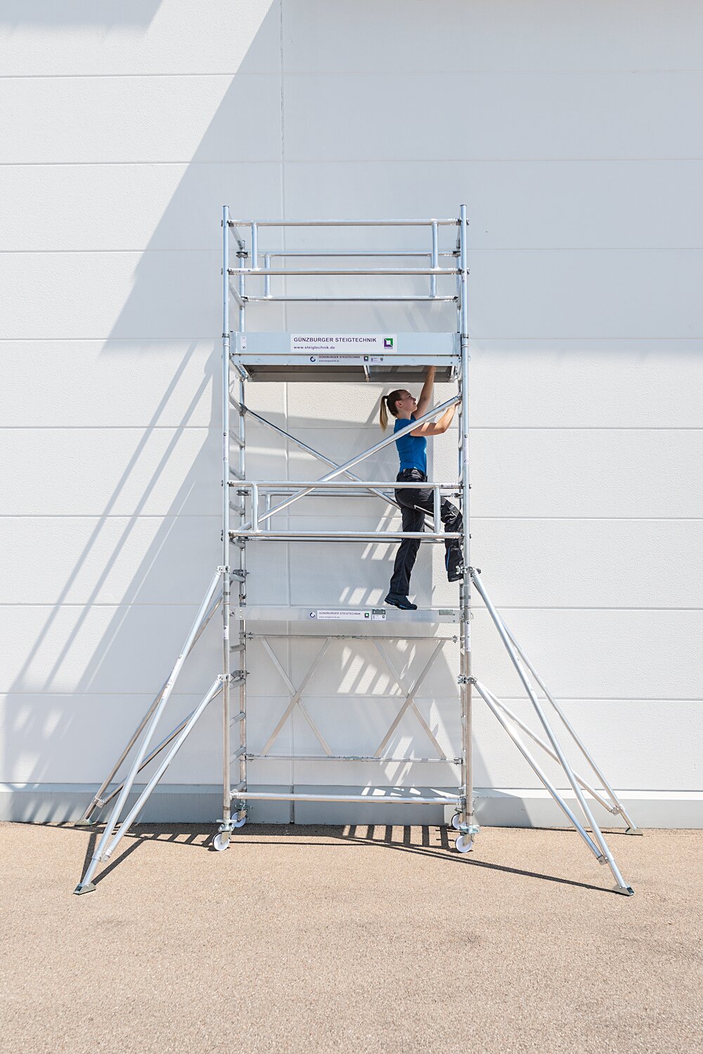 Munk Klappgerüst 0,75 x 1,80 m mit Ausleger Plattformhöhe 3,80 m